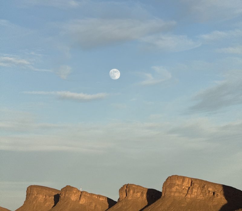 5B72035D-4E77-457B-BCBC-D65F20DA9113_1_102_o